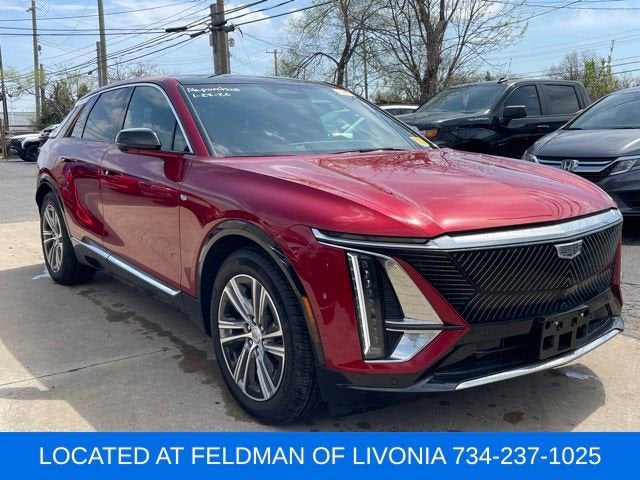 2024 Cadillac LYRIQ Luxury 2