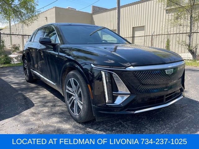 2024 Cadillac LYRIQ Luxury 2