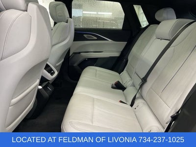 2024 Cadillac LYRIQ Luxury 2