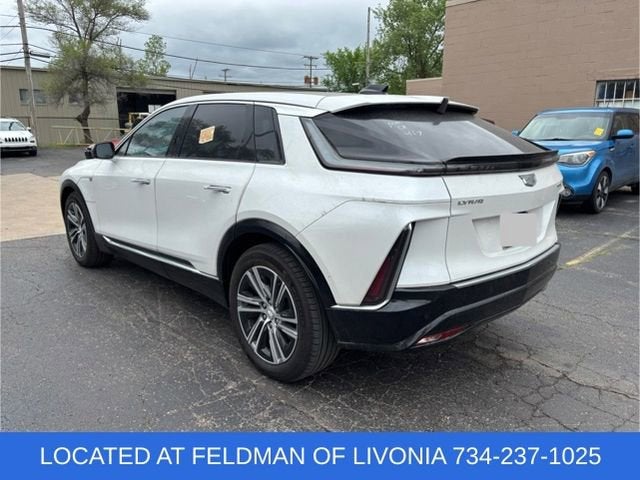 2024 Cadillac LYRIQ Luxury 2