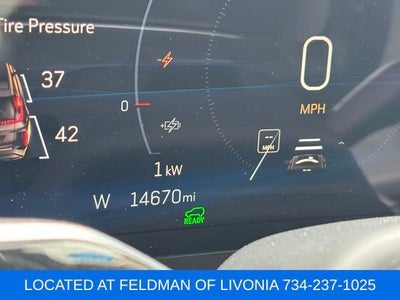 2024 Cadillac LYRIQ Luxury 2