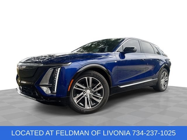 2024 Cadillac LYRIQ Luxury 2
