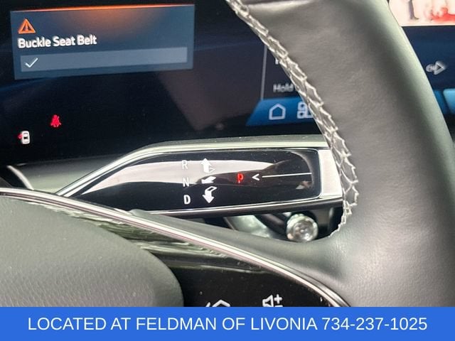 2024 Cadillac LYRIQ Luxury 2