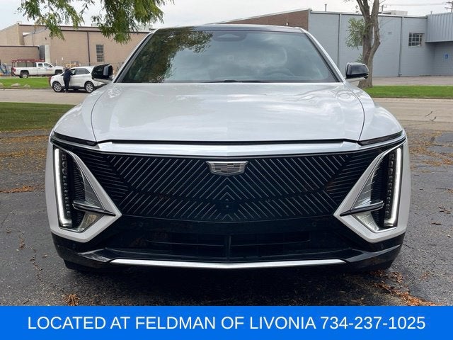2024 Cadillac LYRIQ Luxury 2