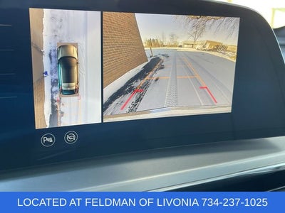 2024 Cadillac LYRIQ Luxury 2