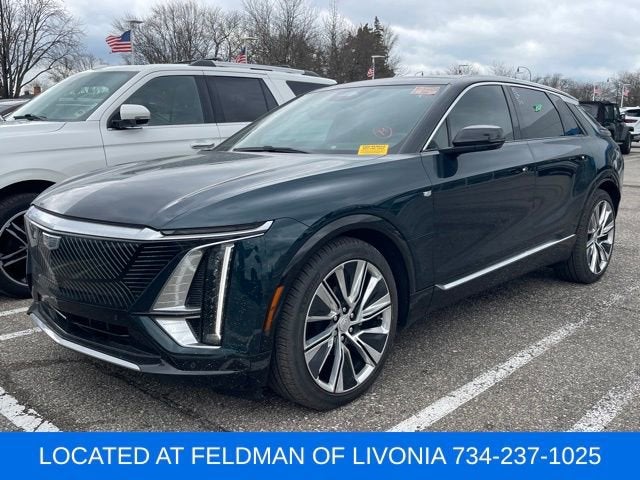 2024 Cadillac LYRIQ Luxury 3