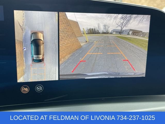 2024 Cadillac LYRIQ Sport 2