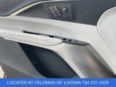 2024 Cadillac LYRIQ Sport 2