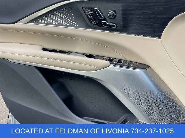 2024 Cadillac LYRIQ Sport 3