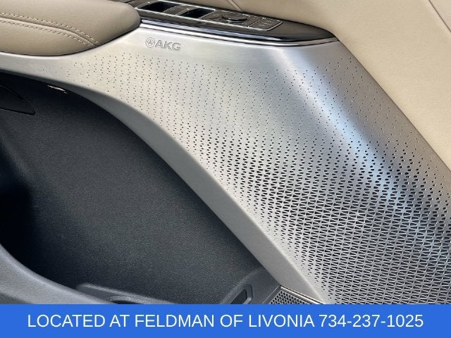 2024 Cadillac LYRIQ Sport 3