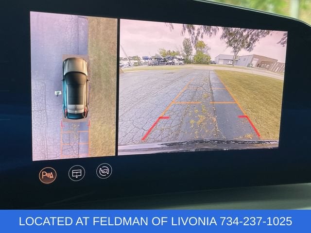 2024 Cadillac LYRIQ Sport 3