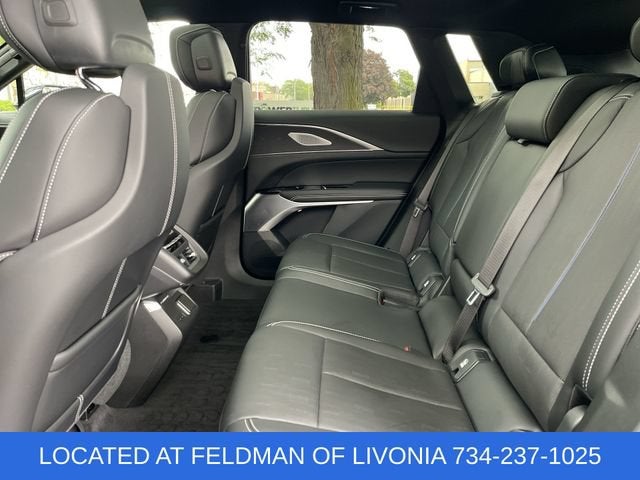 2024 Cadillac LYRIQ Sport 3