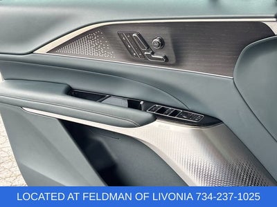 2024 Cadillac LYRIQ Sport 3
