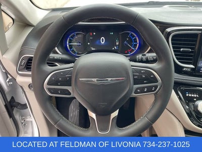 2023 Chrysler Pacifica Hybrid Limited