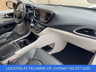 2023 Chrysler Pacifica Hybrid Limited