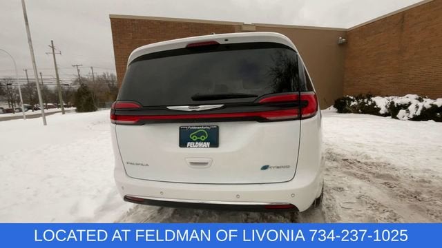 2023 Chrysler Pacifica Hybrid Limited