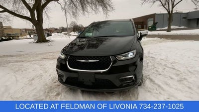 2023 Chrysler Pacifica Hybrid Limited