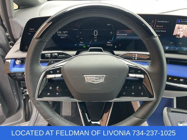 2025 Cadillac OPTIQ Luxury 1