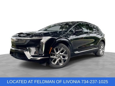 2025 Cadillac OPTIQ Luxury 2