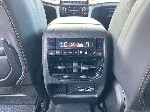2024 Jeep Grand Cherokee L Summit Reserve 4x4