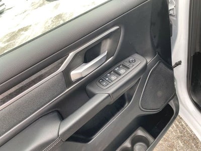 2021 RAM 1500 Big Horn Crew Cab 4x4 5'7" Box