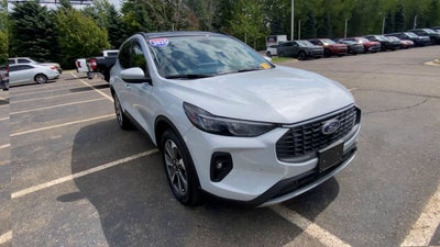 2025 Ford Escape Platinum