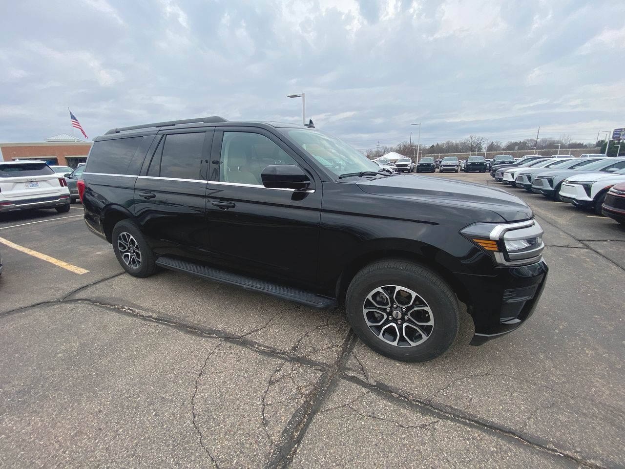 2024 Ford Expedition Max XLT
