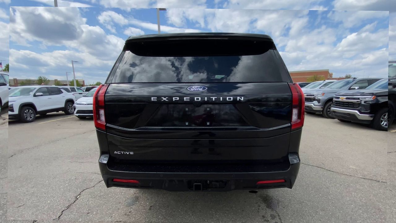 2025 Ford Expedition Active