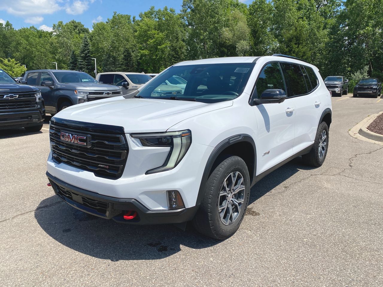 2024 GMC Acadia AT4