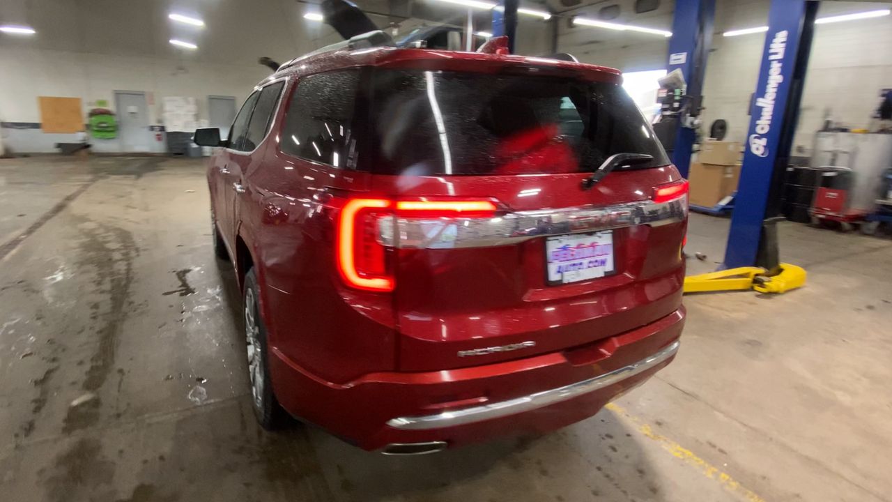2023 GMC Acadia Denali