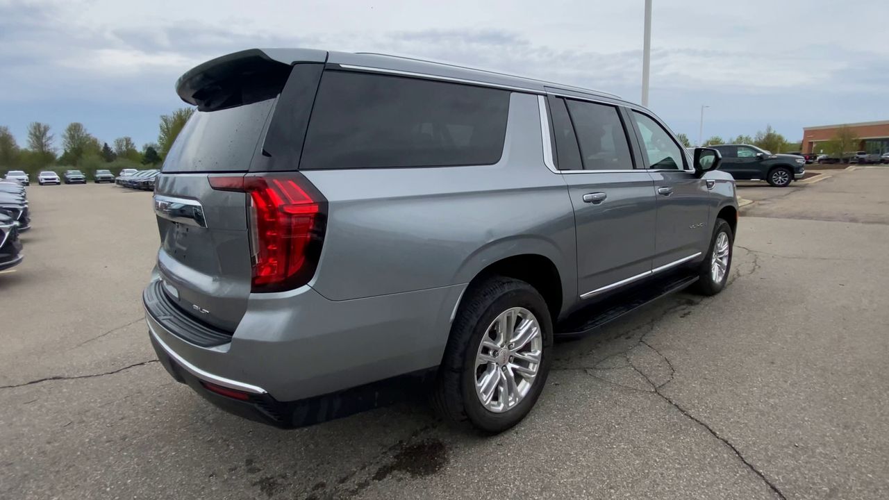 2023 GMC Yukon XL SLT