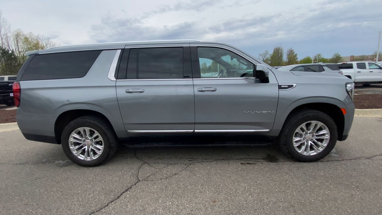 2023 GMC Yukon XL SLT