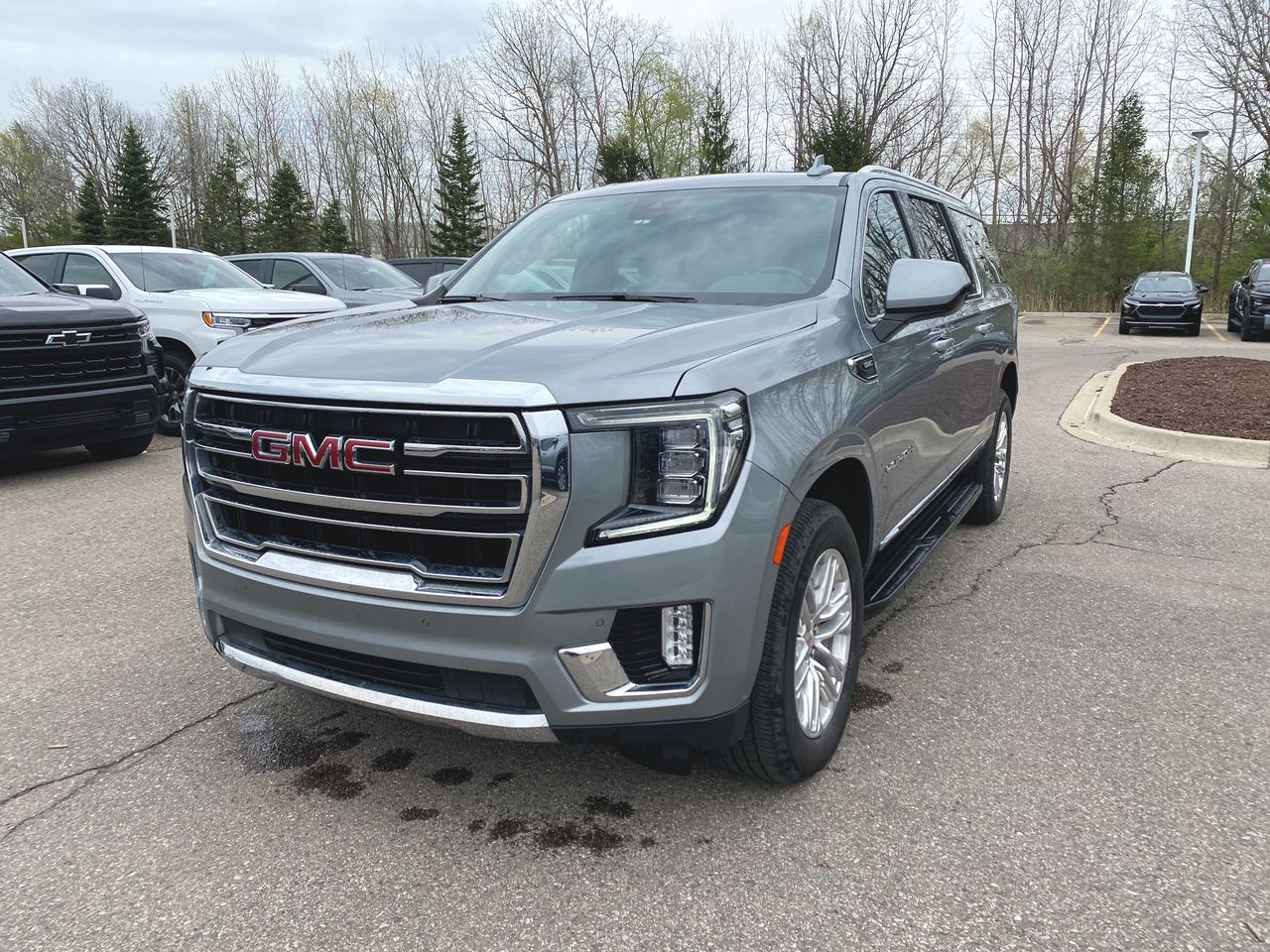 2023 GMC Yukon XL SLT