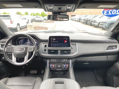 2023 GMC Yukon XL SLT