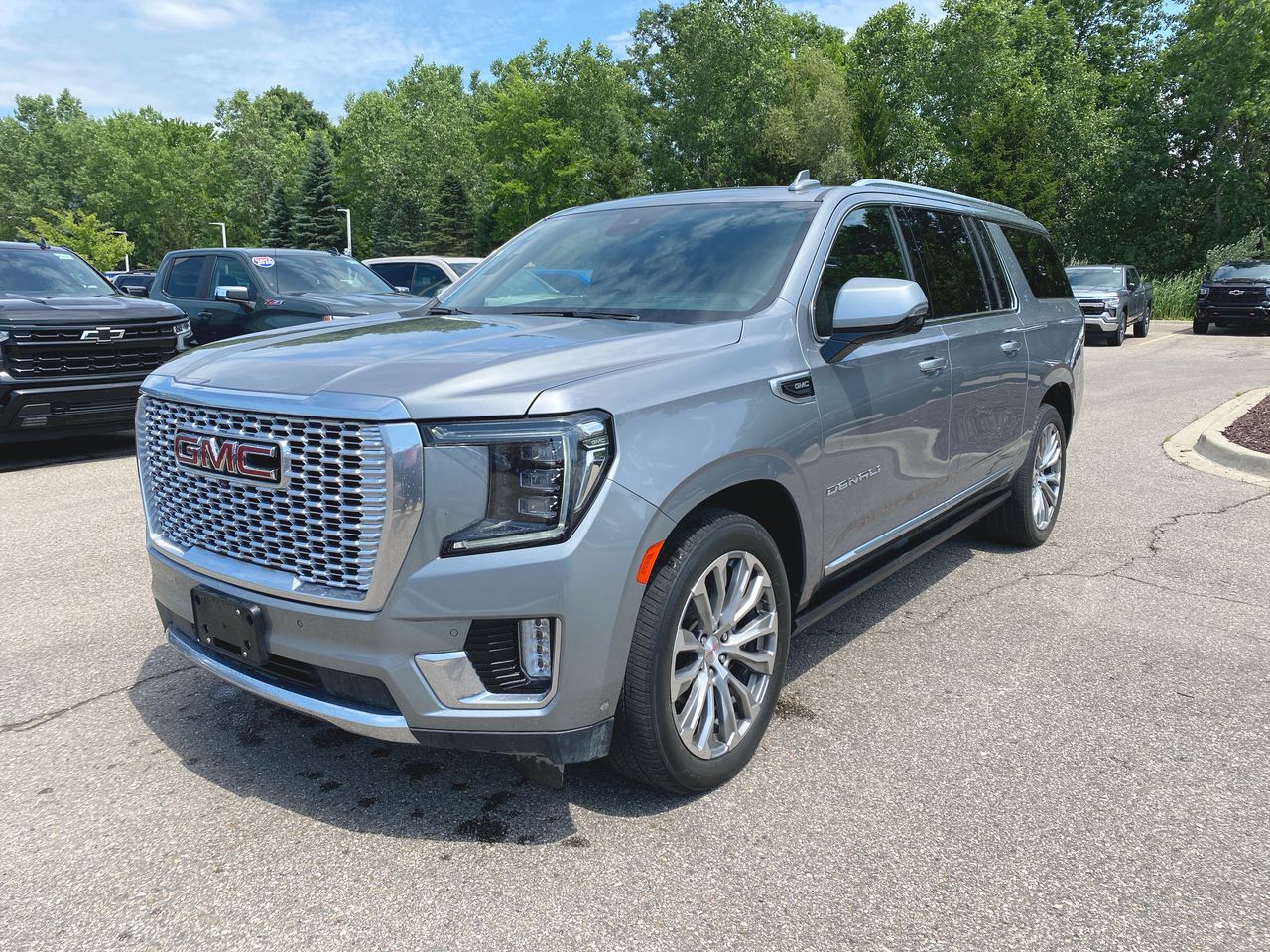 2023 GMC Yukon XL Denali