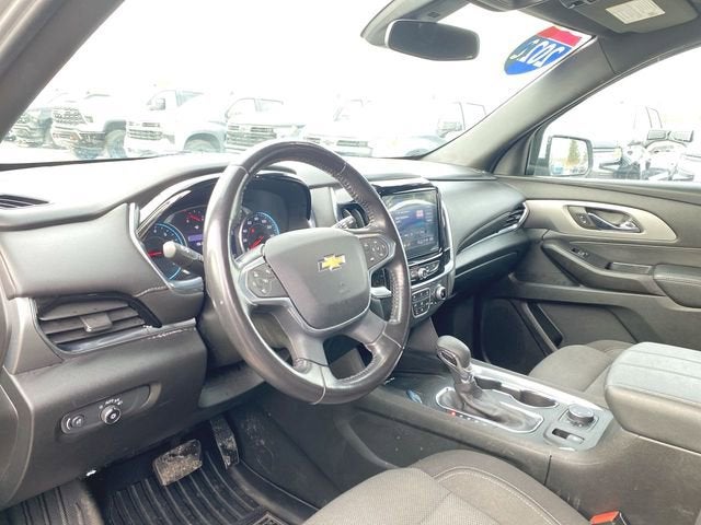 2022 Chevrolet Traverse LT Cloth