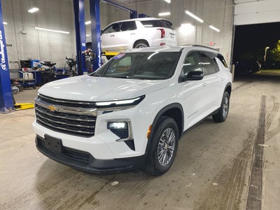 2025 Chevrolet Traverse LT