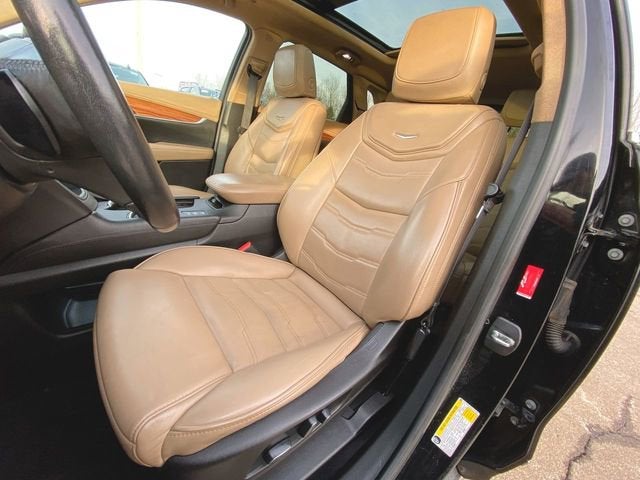 2019 Cadillac XT5 Platinum AWD