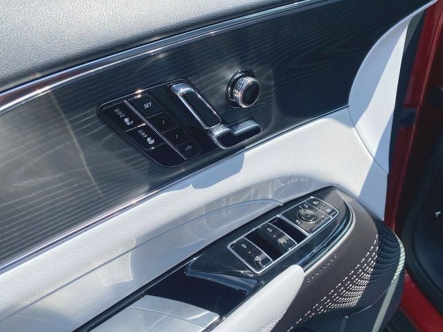 2024 Cadillac LYRIQ Luxury 1