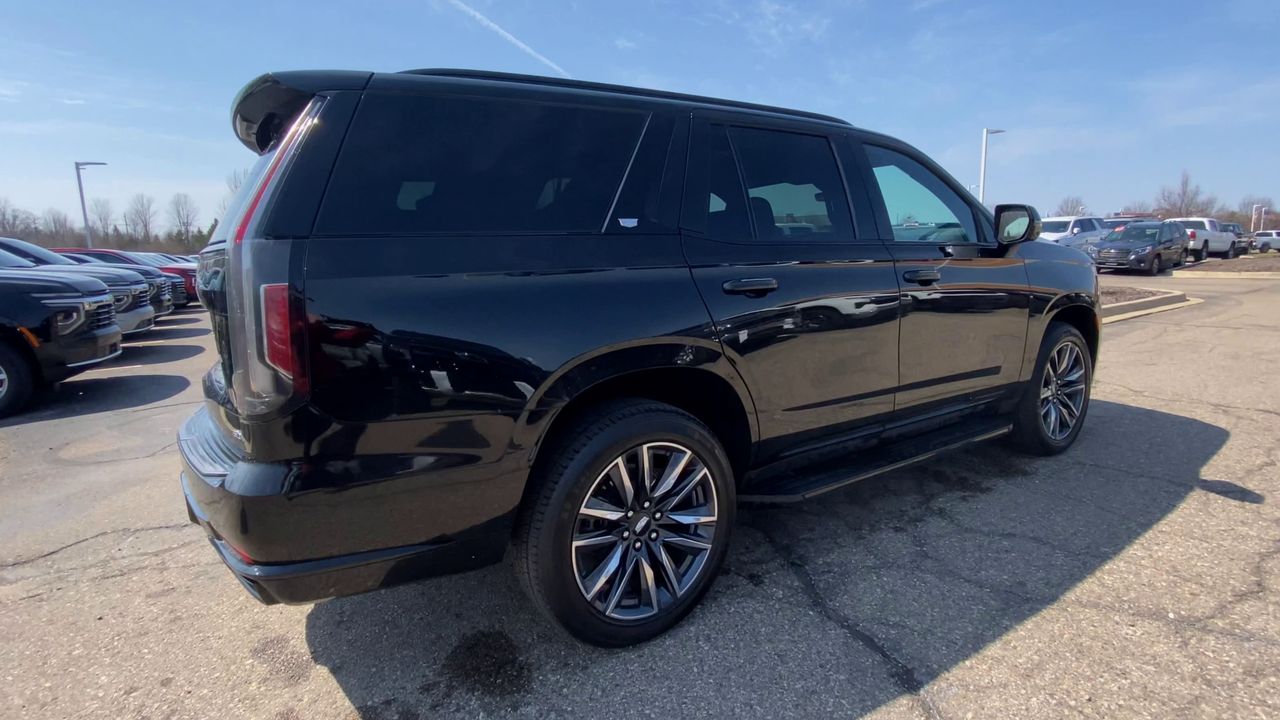 2023 Cadillac Escalade Sport