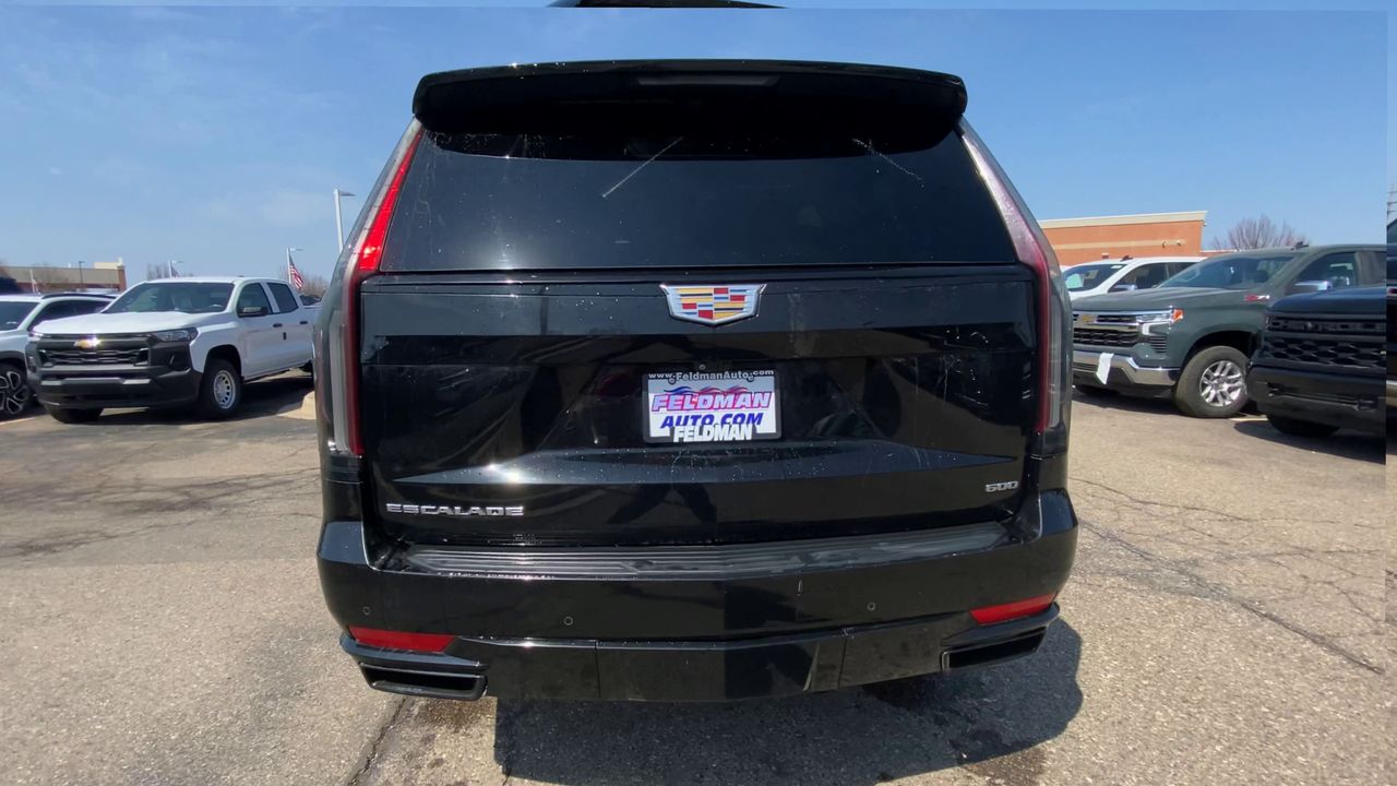 2023 Cadillac Escalade Sport