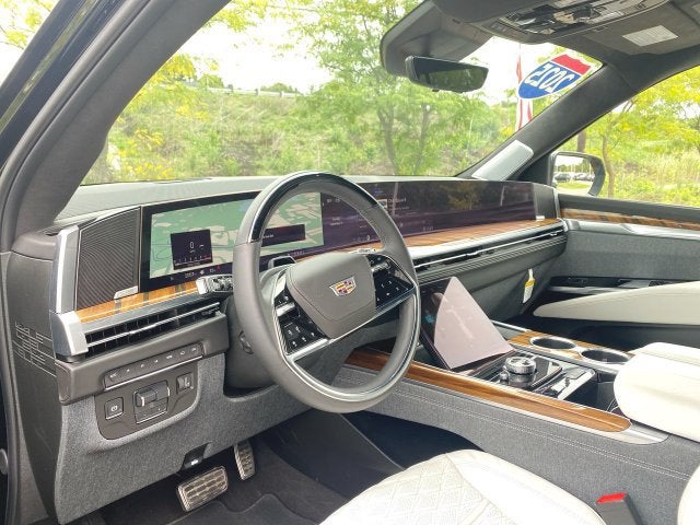 2025 Cadillac Escalade Sport Platinum