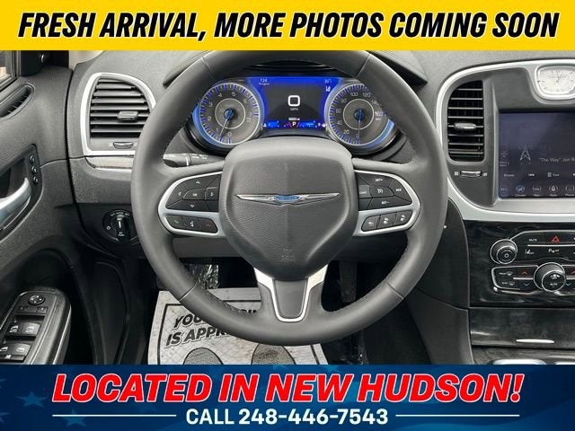 2023 Chrysler 300 Touring L