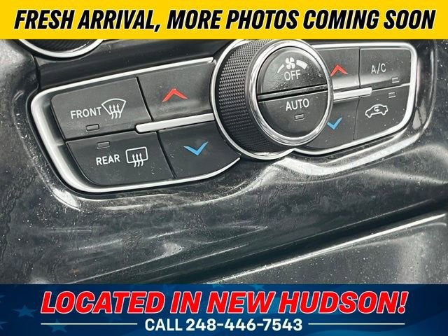 2023 Chrysler 300 Touring L