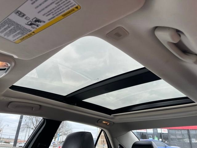 2023 Chrysler 300 Touring L