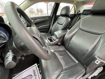 2023 Chrysler 300 Touring L