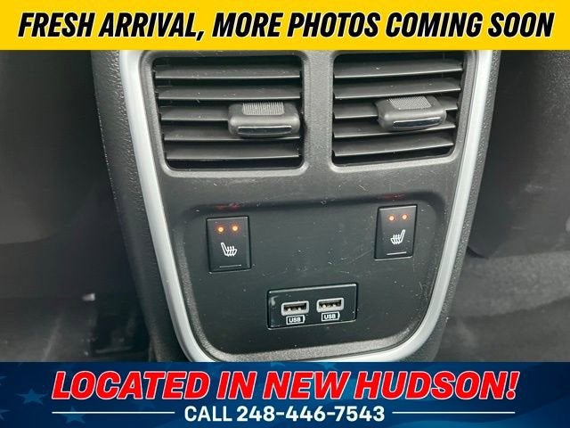 2023 Chrysler 300 Touring L