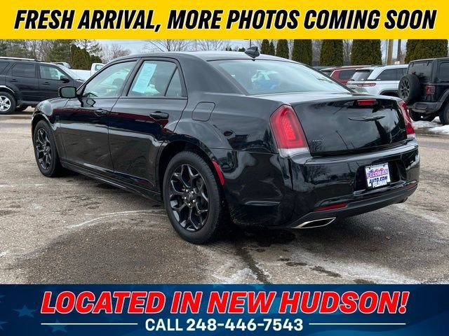 2023 Chrysler 300 Touring L