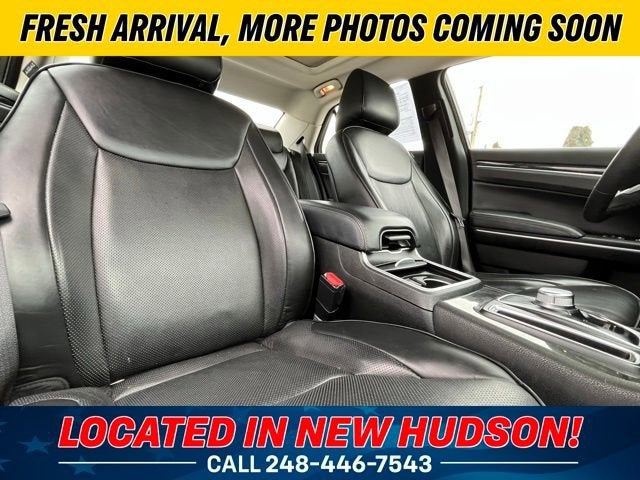 2023 Chrysler 300 Touring L