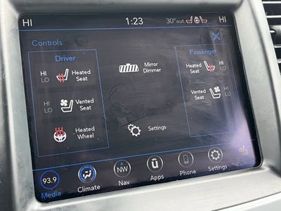 2023 Chrysler 300 Touring L